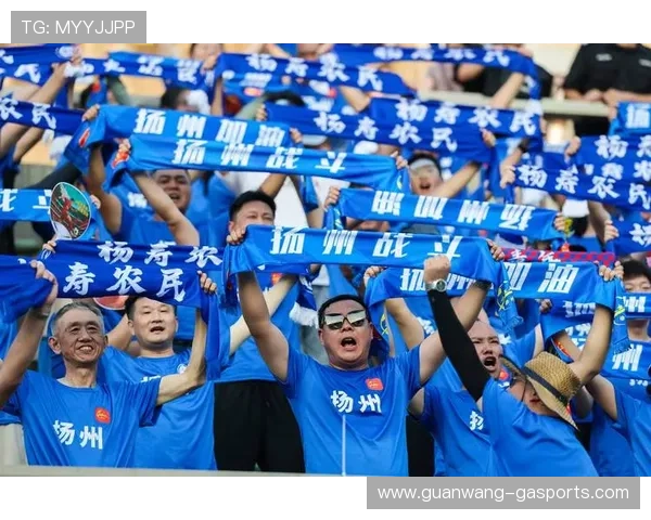 绿茵赛场实时纵览,球迷互动体验尽在直播之中 绿茵赛场实时纵览,球迷互动体验尽在直播之中